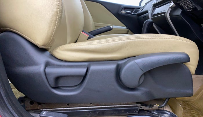 2019 Honda City 1.5L I-VTEC ZX CVT, Petrol, Automatic, 1,10,700 km, Driver Side Adjustment Panel