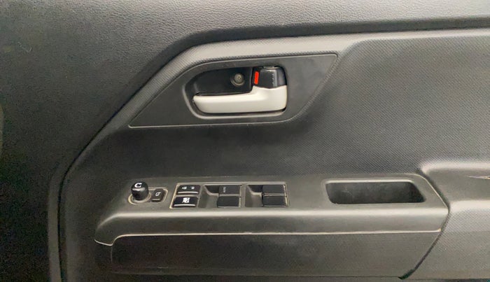 2023 Maruti New Wagon-R ZXI PLUS 1.2, Petrol, Manual, 52,401 km, Driver Side Door Panels Control