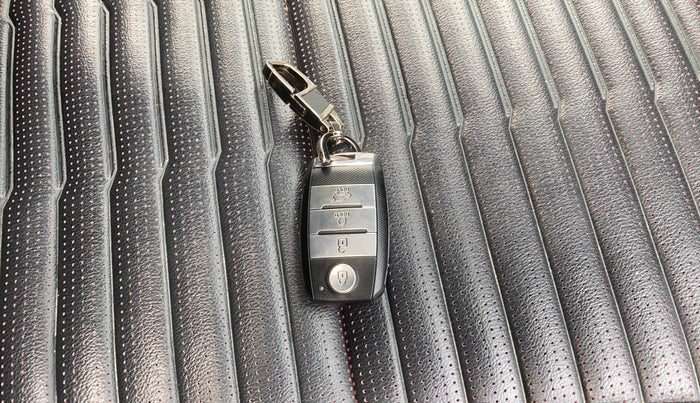 2020 KIA SONET GTX PLUS 1.0 DCT, Petrol, Automatic, 87,379 km, Key Close Up