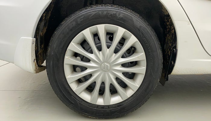 2016 Maruti Ciaz VXI, Petrol, Manual, 1,23,884 km, Right Rear Wheel