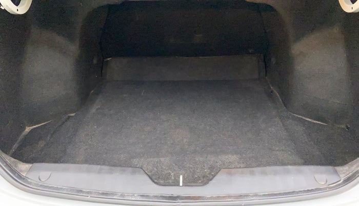 2016 Maruti Ciaz VXI, Petrol, Manual, 1,23,884 km, Boot Inside