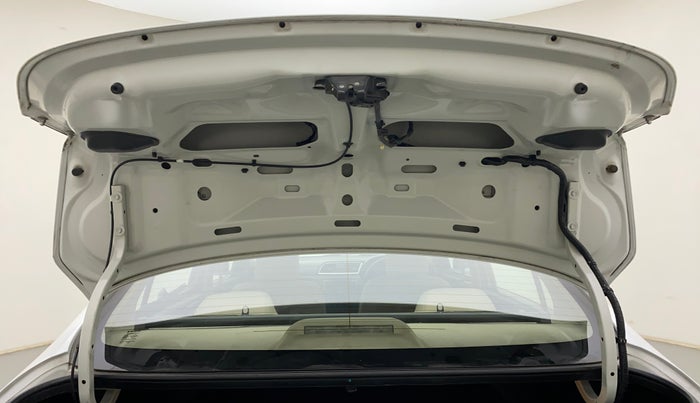 2016 Maruti Ciaz VXI, Petrol, Manual, 1,23,884 km, Boot Door Open