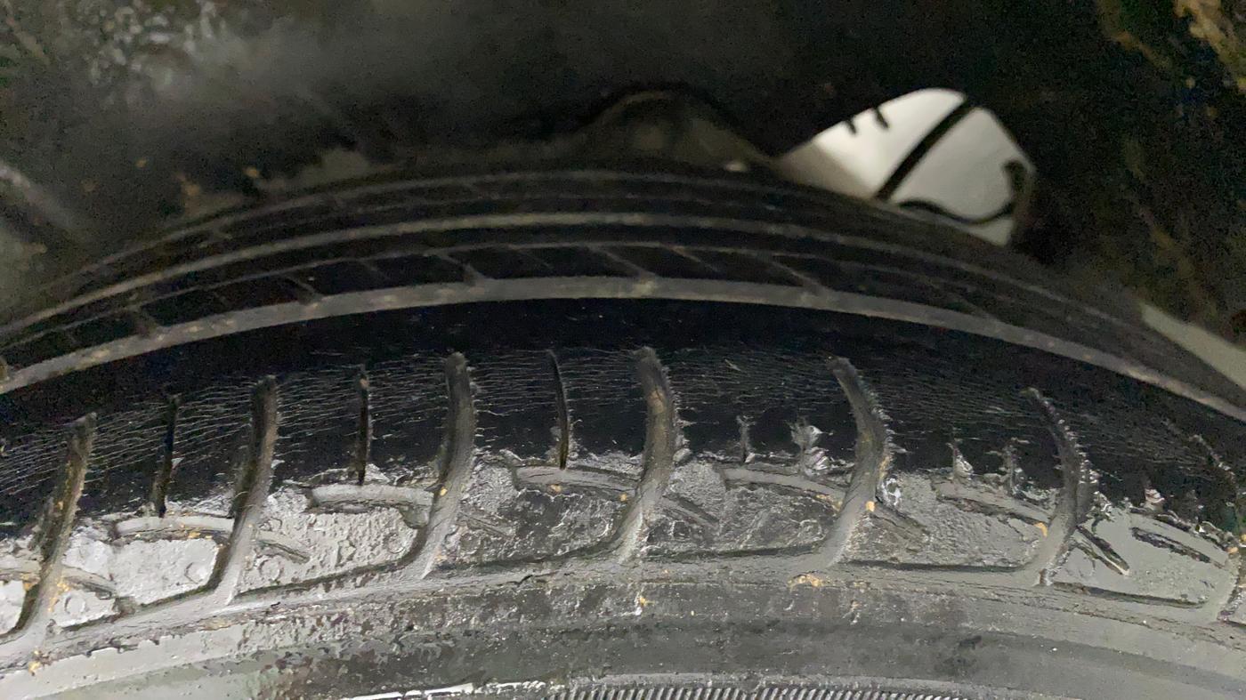 2016 Maruti Ciaz VXI, Petrol, Manual, 1,23,884 km, Right Rear Tyre Tread