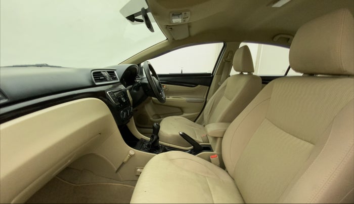 2016 Maruti Ciaz VXI, Petrol, Manual, 1,23,884 km, Right Side Front Door Cabin