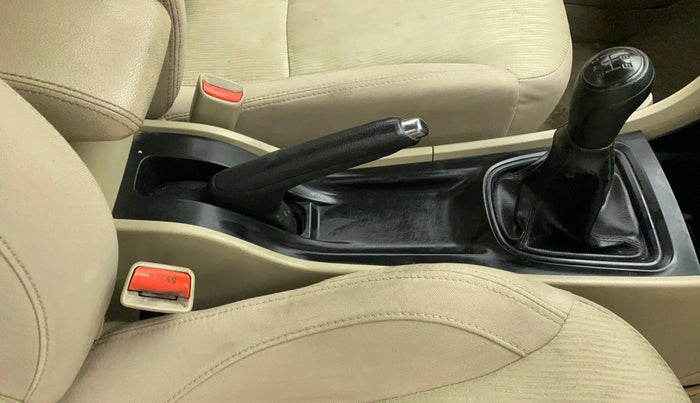 2016 Maruti Ciaz VXI, Petrol, Manual, 1,23,884 km, Pedals