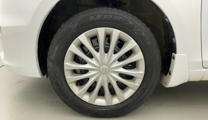 2016 Maruti Ciaz VXI, Petrol, Manual, 1,23,884 km, Left Front Wheel