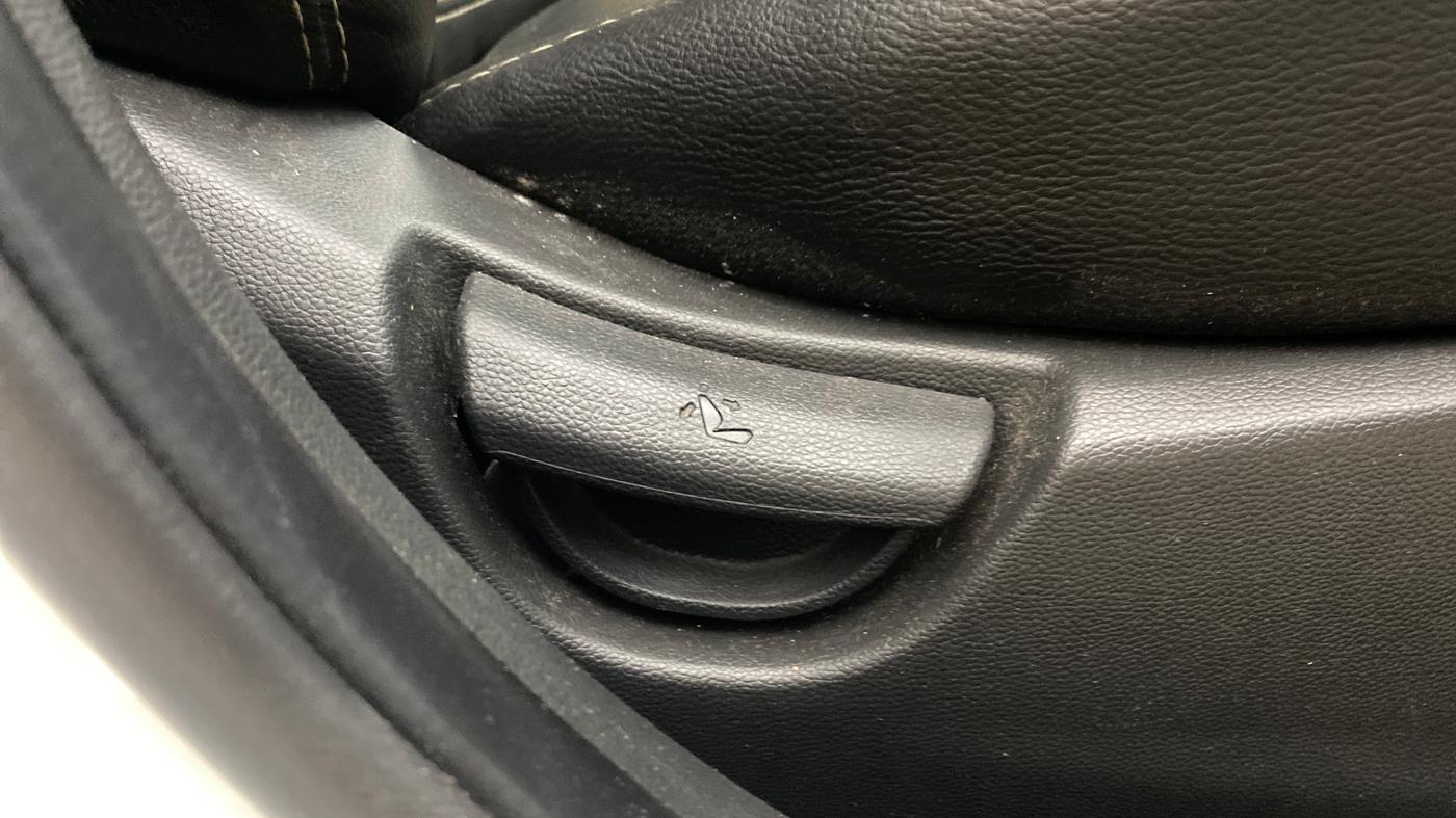 2019 Hyundai Grand i10 MAGNA 1.2 KAPPA VTVT, Petrol, Manual, 60,306 km, Driver Side Adjustment Panel