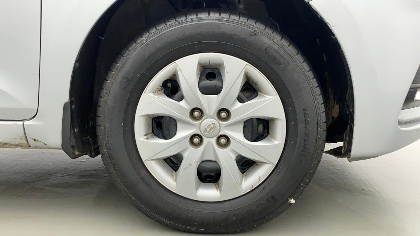2019 Hyundai Elite i20 MAGNA PLUS 1.2, Petrol, Manual, 33,238 km, Right Front Wheel