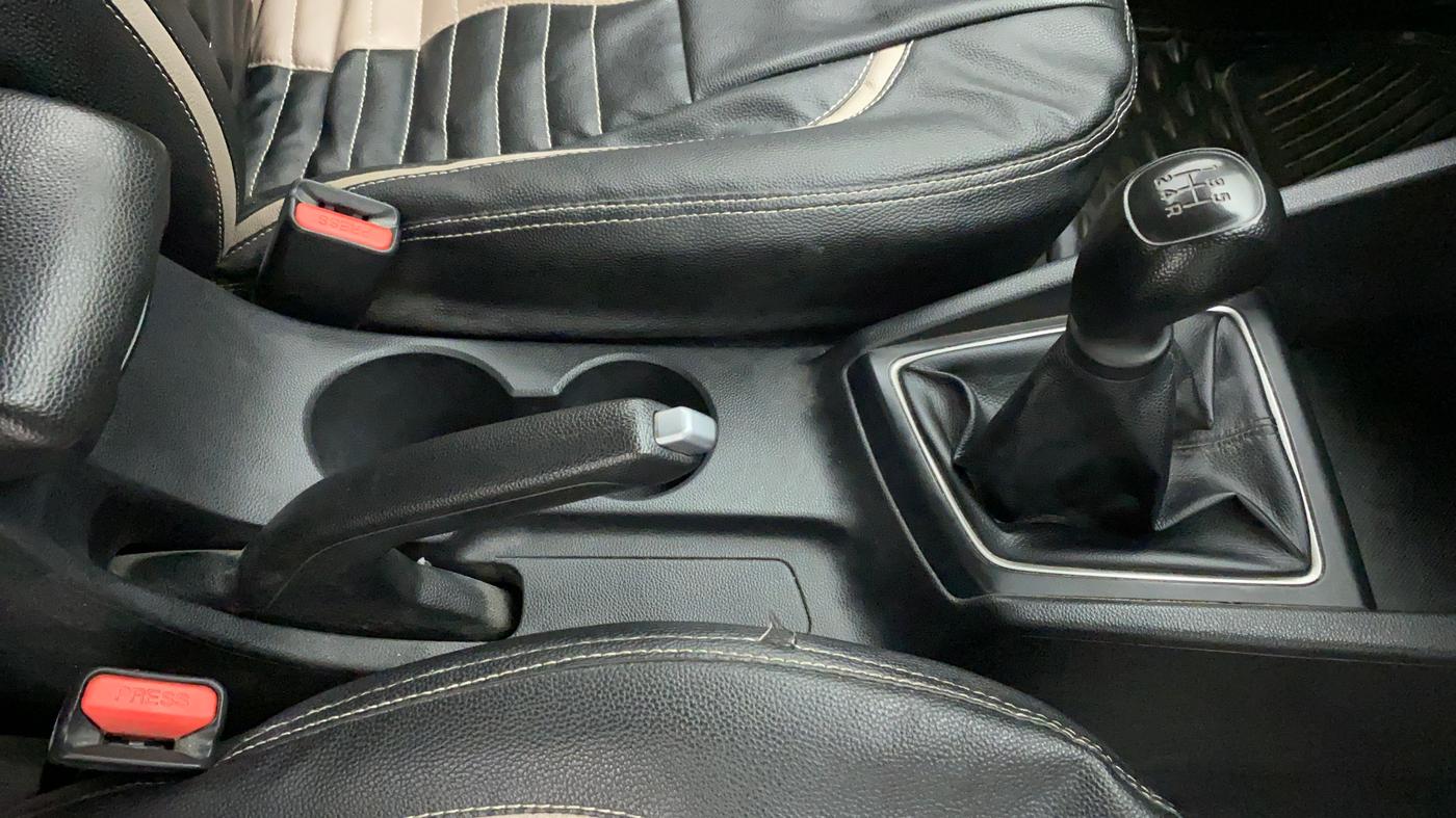 2019 Hyundai Elite i20 MAGNA PLUS 1.2, Petrol, Manual, 33,238 km, Gear Lever