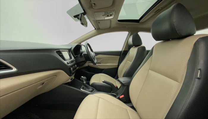 2018 Hyundai Verna 1.6 VTVT SX (O) AT, Petrol, Automatic, 33,921 km, Right Side Front Door Cabin