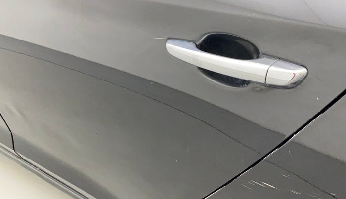 2018 Hyundai Verna 1.6 VTVT SX (O) AT, Petrol, Automatic, 33,921 km, Rear left door - Minor scratches