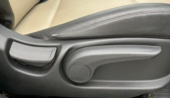2018 Hyundai Verna 1.6 VTVT SX (O) AT, Petrol, Automatic, 33,921 km, Driver Side Adjustment Panel