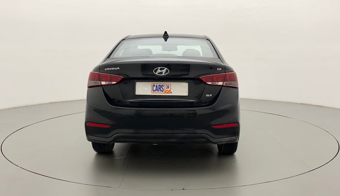 2018 Hyundai Verna 1.6 VTVT SX (O) AT, Petrol, Automatic, 33,921 km, Back/Rear