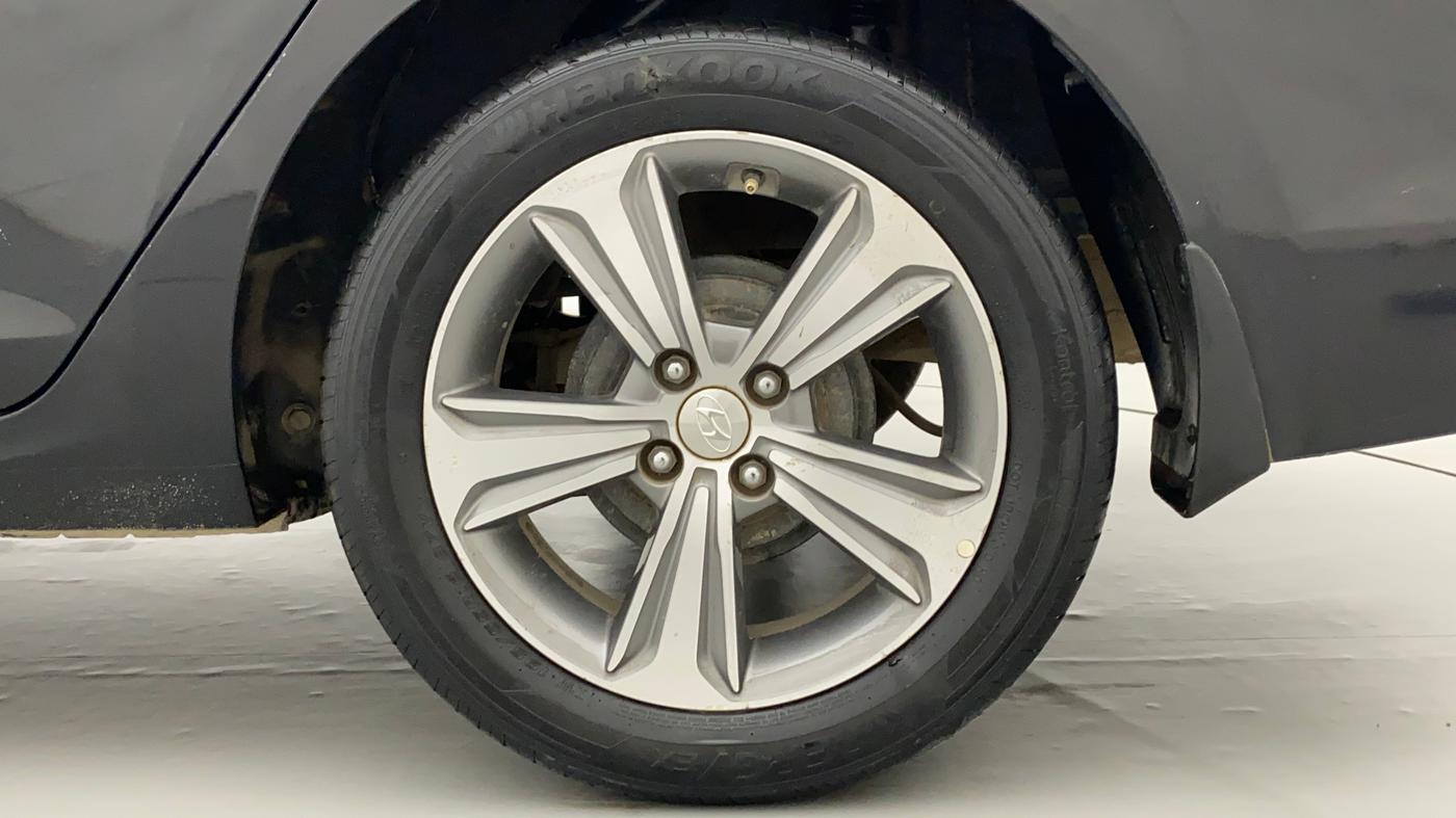 2018 Hyundai Verna 1.6 VTVT SX (O) AT, Petrol, Automatic, 33,921 km, Left Rear Wheel