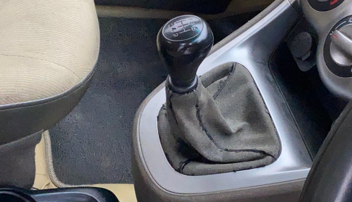 2012 Hyundai i10 SPORTZ 1.2, Petrol, Manual, 62,754 km, Gear lever - Boot cover slightly torn