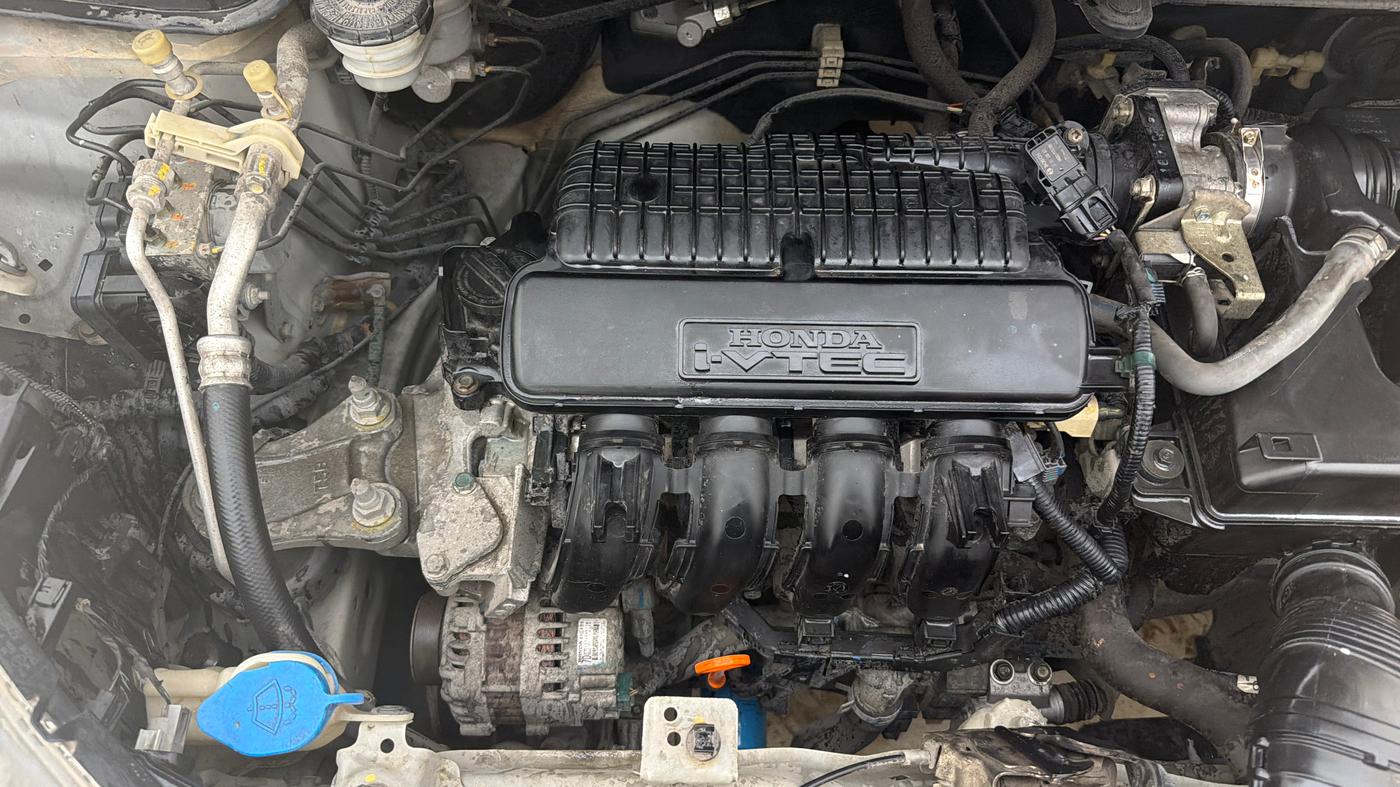 2016 Honda Jazz 1.2L I-VTEC SV, Petrol, Manual, 31,668 km, Engine View - Right