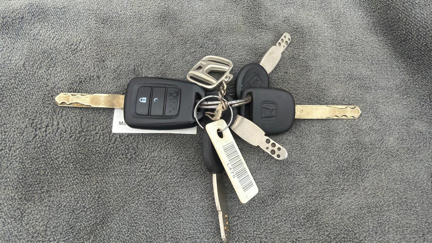 2016 Honda Jazz 1.2L I-VTEC SV, Petrol, Manual, 31,668 km, Key Close Up