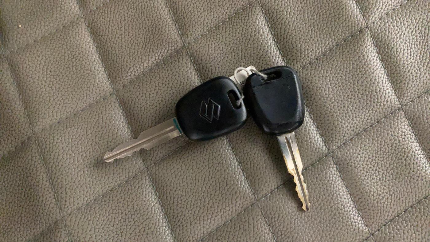 2015 Maruti Alto K10 VXI, Petrol, Manual, 26,702 km, Key Close Up