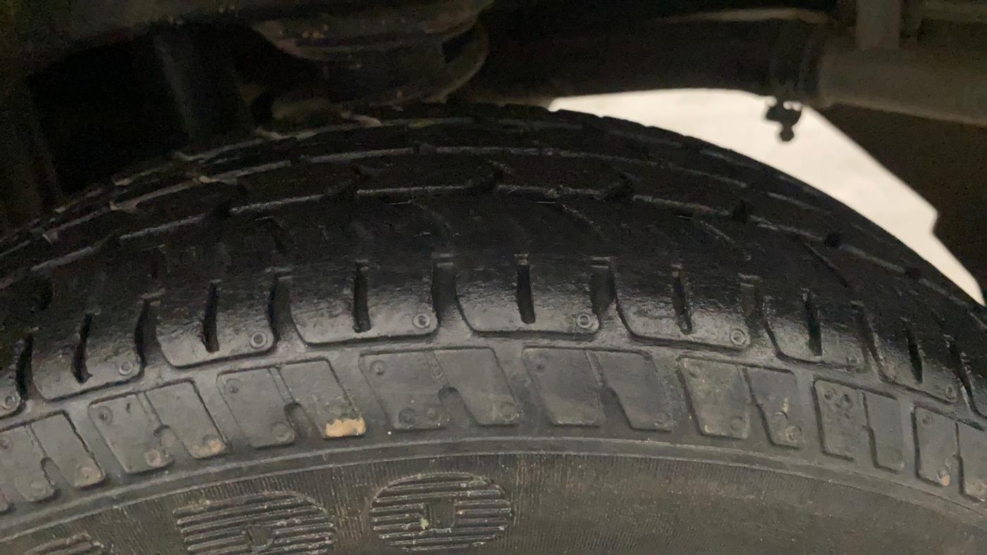 2015 Maruti Alto K10 VXI, Petrol, Manual, 26,702 km, Left Rear Tyre Tread