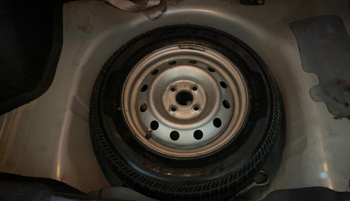 2015 Maruti Swift Dzire LXI (O), Petrol, Manual, 35,987 km, Spare Tyre