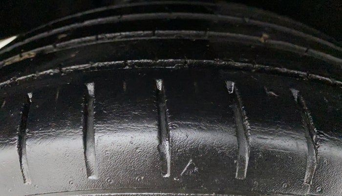 2021 Maruti Baleno ALPHA CVT PETROL 1.2, Petrol, Automatic, 42,168 km, Right Rear Tyre Tread