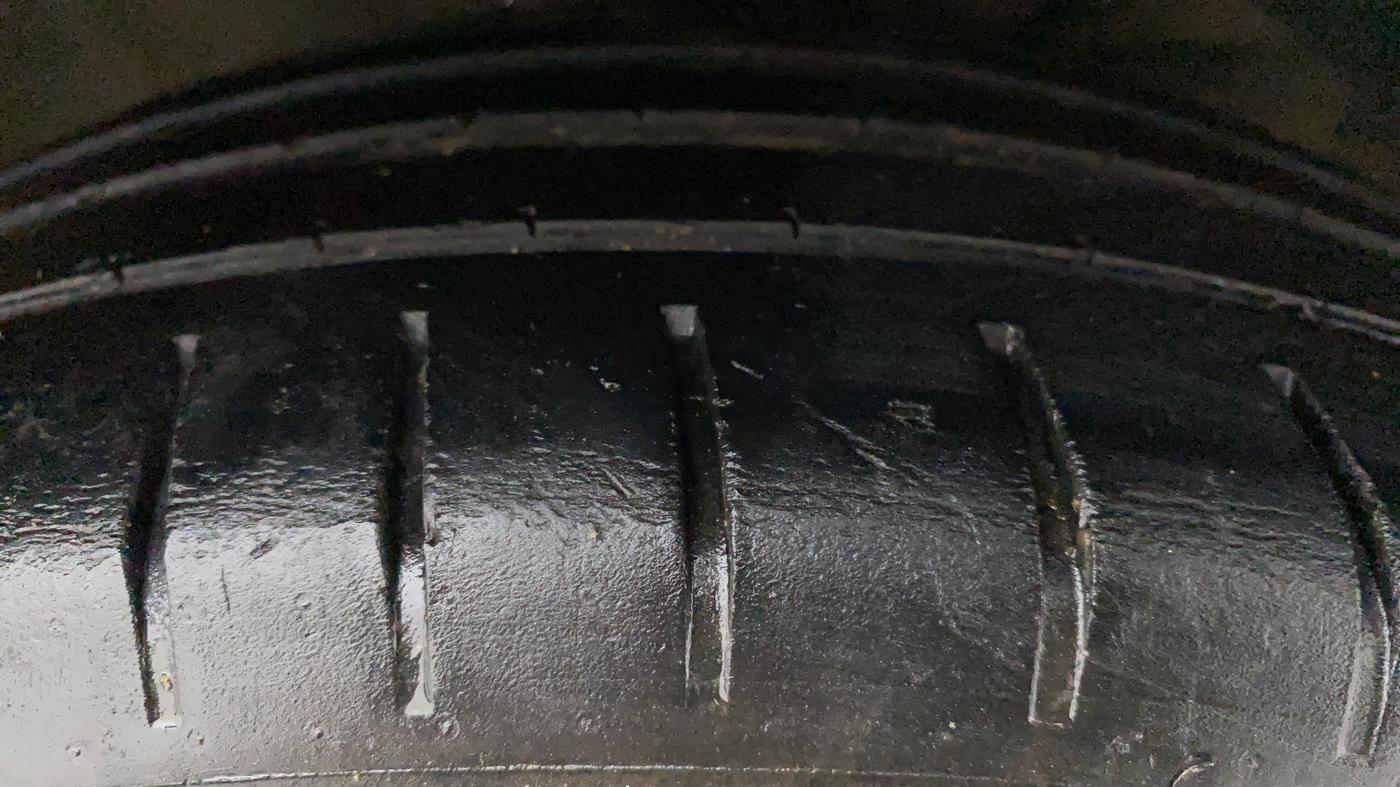 2021 Maruti Baleno ALPHA CVT PETROL 1.2, Petrol, Automatic, 42,168 km, Left Front Tyre Tread