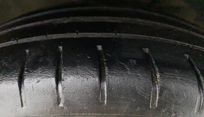 2021 Maruti Baleno ALPHA CVT PETROL 1.2, Petrol, Automatic, 42,168 km, Left Front Tyre Tread
