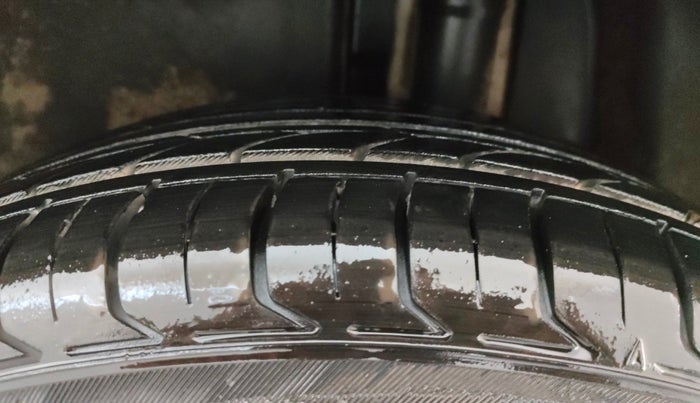 2021 Skoda KUSHAQ AMBITION 1.0L TSI MT, Petrol, Manual, 43,872 km, Left Rear Tyre Tread