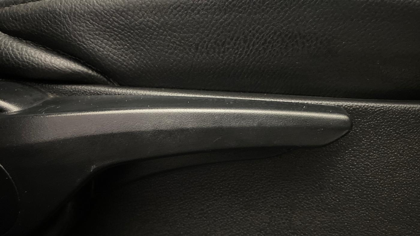 2019 Tata Tiago XZA PETROL, Petrol, Automatic, 81,475 km, Driver Side Adjustment Panel