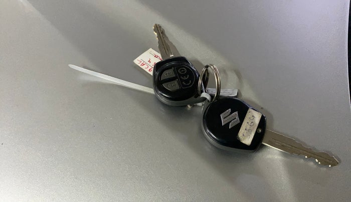 2016 Maruti Baleno DELTA CVT PETROL 1.2, Petrol, Automatic, 24,753 km, Key Close Up