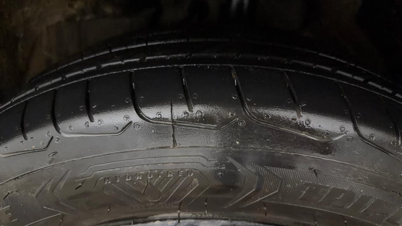 2020 MG HECTOR SHARP 1.5 DCT PETROL, Petrol, Automatic, 34,617 km, Left Front Tyre Tread