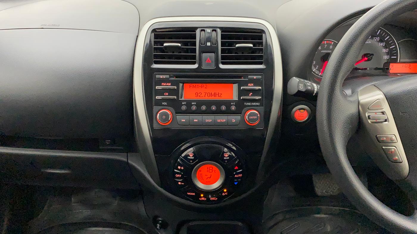 2016 Nissan Micra XV CVT, Petrol, Automatic, 68,447 km, Air Conditioner