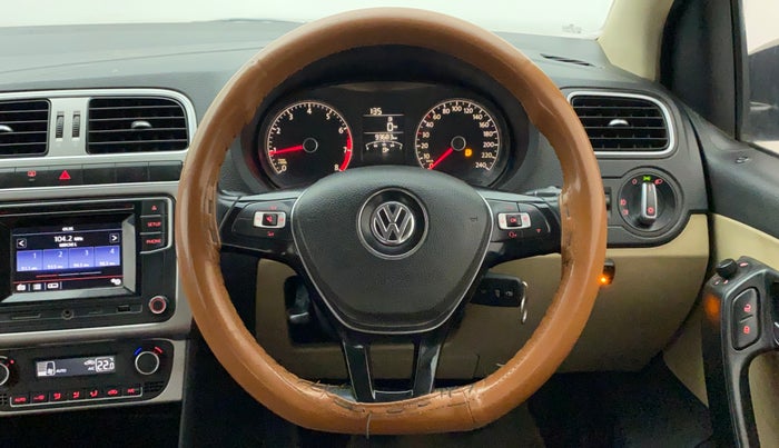 2016 Volkswagen Polo HIGHLINE1.2L, CNG, Manual, 93,683 km, Steering Wheel Close Up