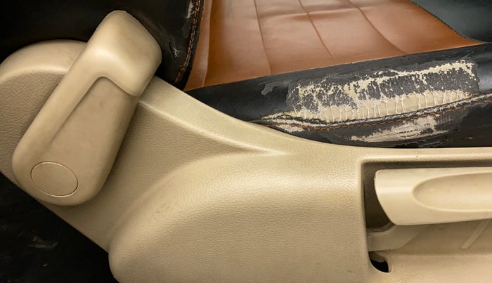 2016 Volkswagen Polo HIGHLINE1.2L, CNG, Manual, 93,683 km, Driver Side Adjustment Panel