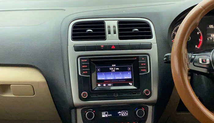 2016 Volkswagen Polo HIGHLINE1.2L, CNG, Manual, 93,683 km, Air Conditioner