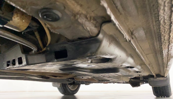 2016 Volkswagen Polo HIGHLINE1.2L, CNG, Manual, 93,683 km, Right Side Underbody