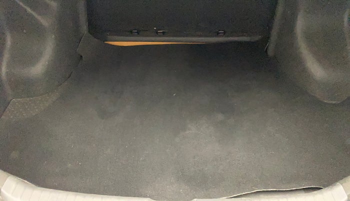 2021 Toyota YARIS G CVT, Petrol, Automatic, 35,024 km, Boot Inside