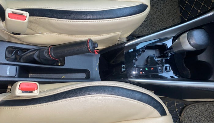 2021 Toyota YARIS G CVT, Petrol, Automatic, 35,024 km, Gear Lever