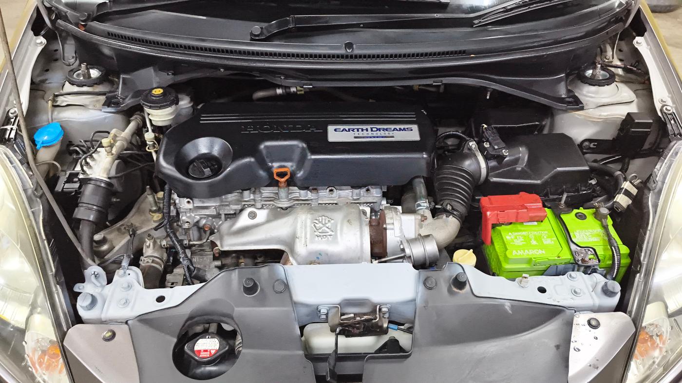 2015 Honda Amaze 1.5L I-DTEC S, Diesel, Manual, 1,18,153 km, Engine View