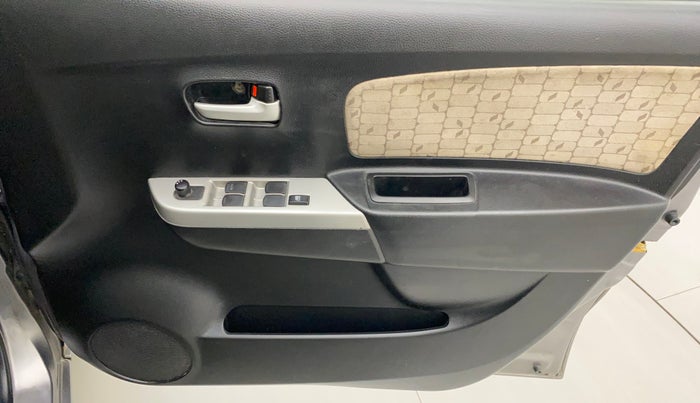 2013 Maruti Wagon R 1.0 VXI, Petrol, Manual, 48,692 km, Driver Side Door Panels Control