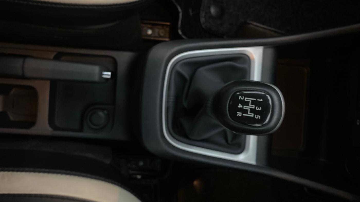 2022 Tata PUNCH CREATIVE  MT, Petrol, Manual, 7,971 km, Gear Lever
