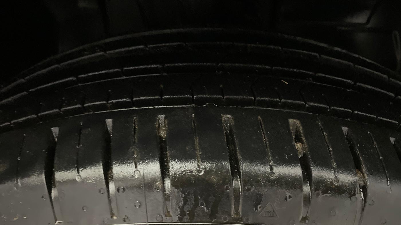 2022 Tata PUNCH CREATIVE  MT, Petrol, Manual, 7,971 km, Right Front Tyre Tread