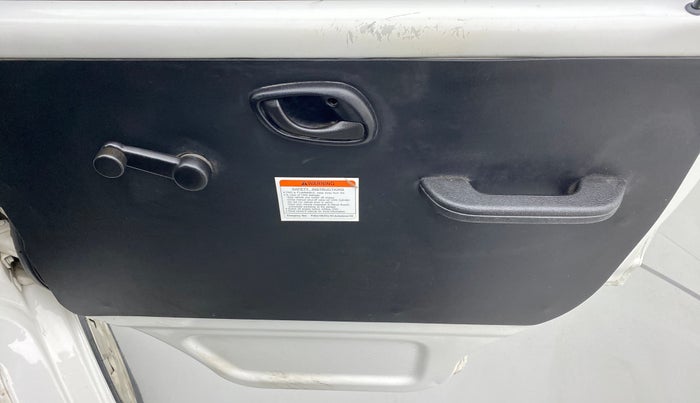 2021 Maruti Eeco 5 STR AC CNG (O), CNG, Manual, 73,240 km, Driver Side Door Panels Control