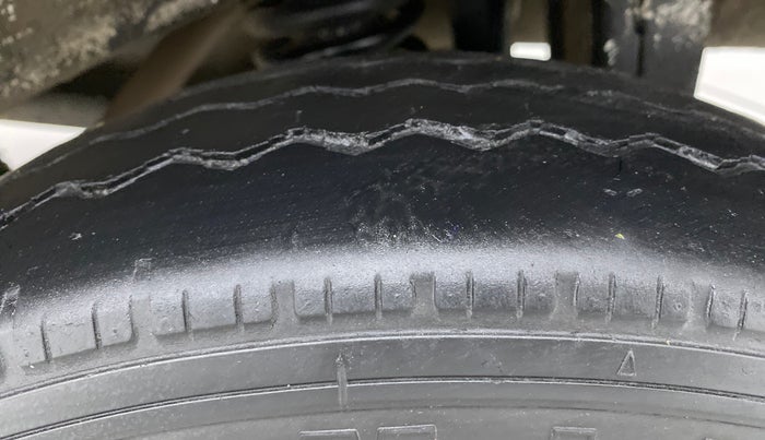 2021 Maruti Eeco 5 STR AC CNG (O), CNG, Manual, 73,240 km, Left Rear Tyre Tread