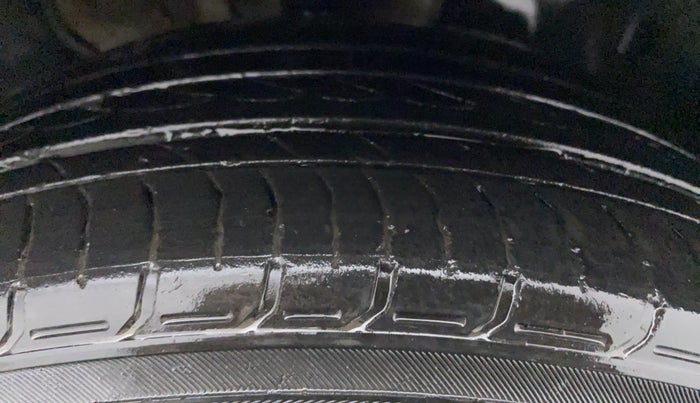 2020 Honda Civic ZX CVT PETROL, Petrol, Automatic, 30,506 km, Right Front Tyre Tread