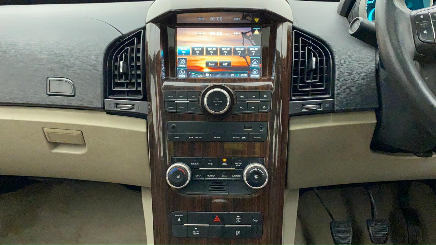 2018 Mahindra XUV500 W9 1.99, Diesel, Manual, 50,965 km, Air Conditioner