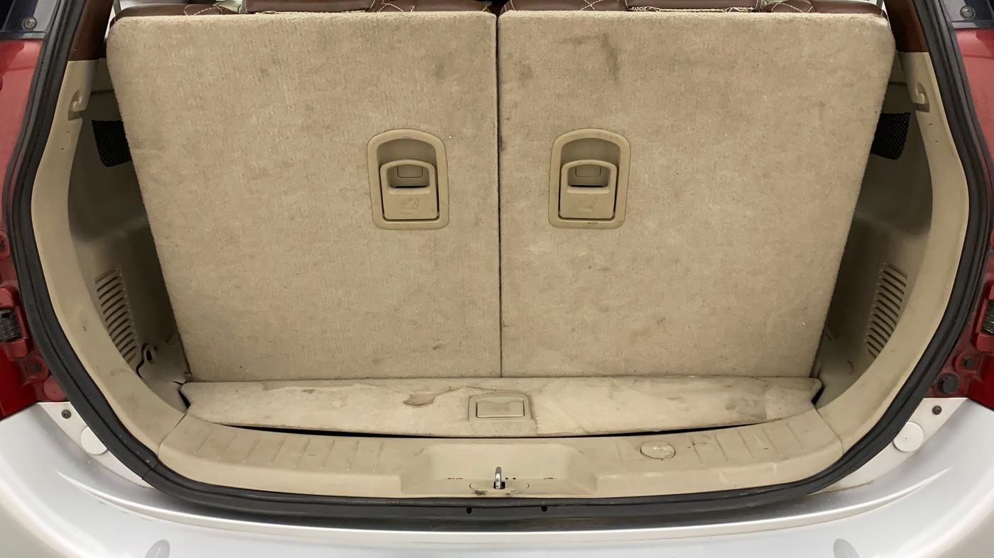 2018 Mahindra XUV500 W9 1.99, Diesel, Manual, 50,965 km, Boot Inside