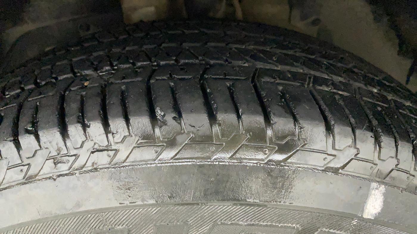2018 Mahindra XUV500 W9 1.99, Diesel, Manual, 50,965 km, Left Front Tyre Tread