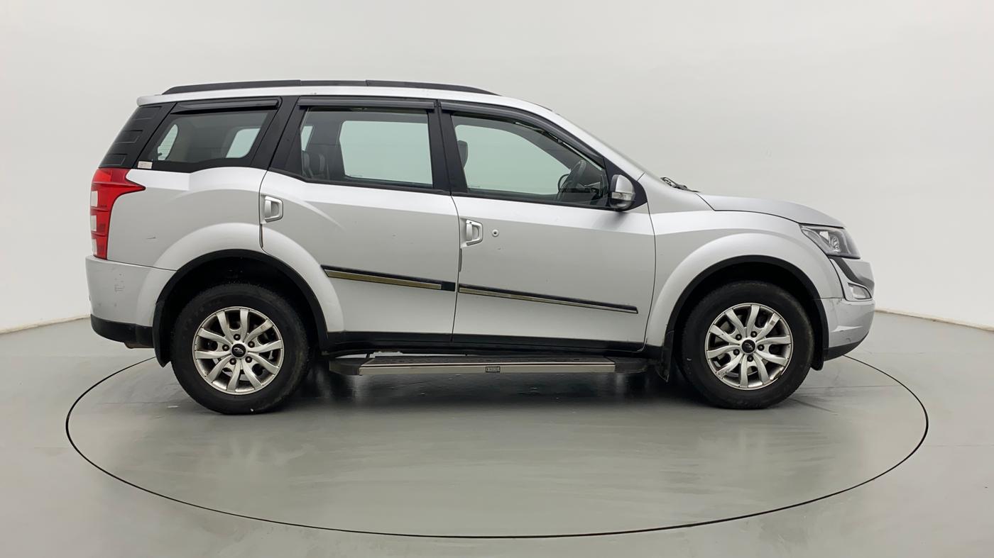 2018 Mahindra XUV500 W9 1.99, Diesel, Manual, 50,965 km, Right Side View