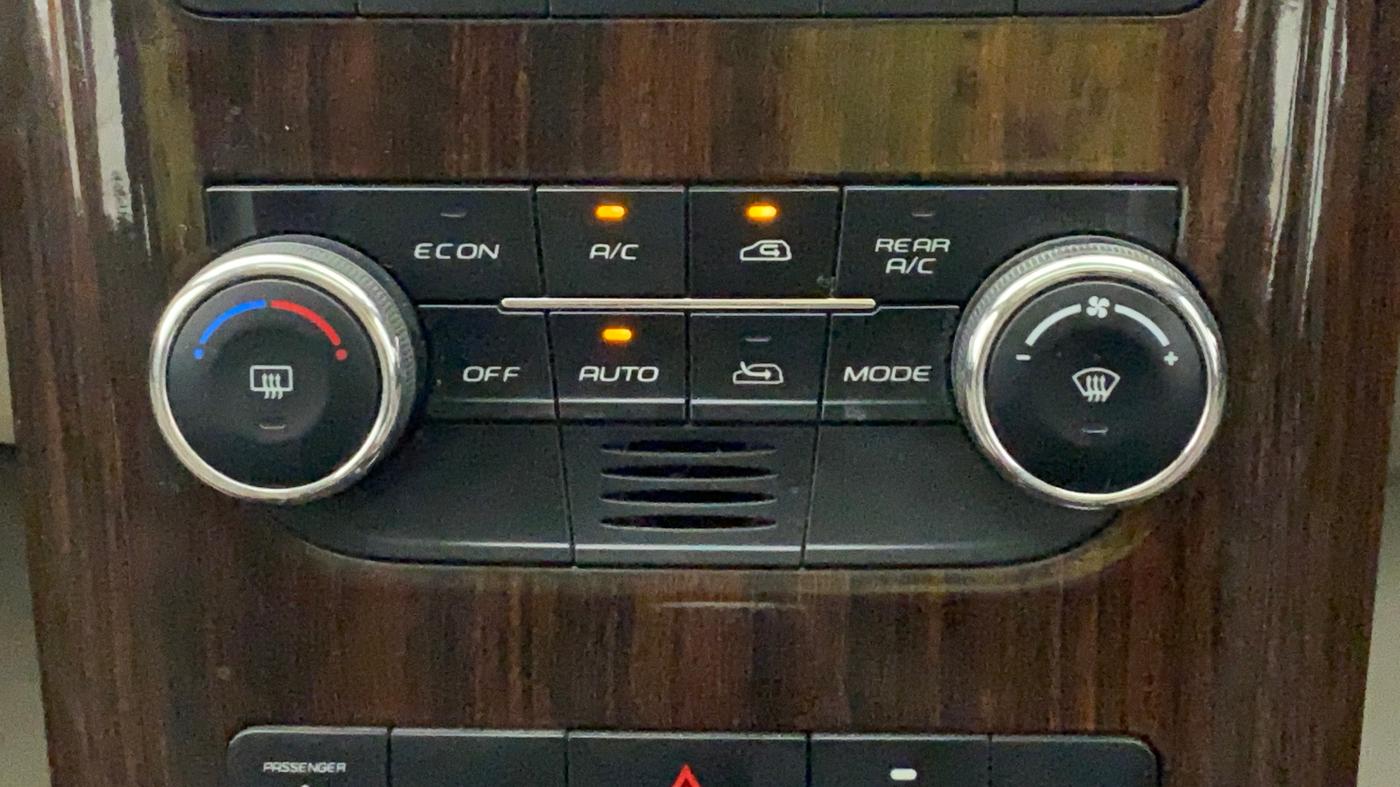 2018 Mahindra XUV500 W9 1.99, Diesel, Manual, 50,965 km, Automatic Climate Control